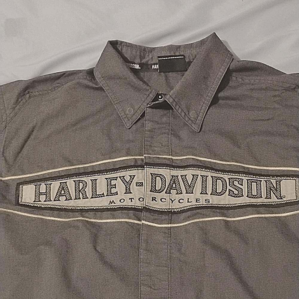 Harley Davidson (XL) Charcoal Gray Denim Shirt.